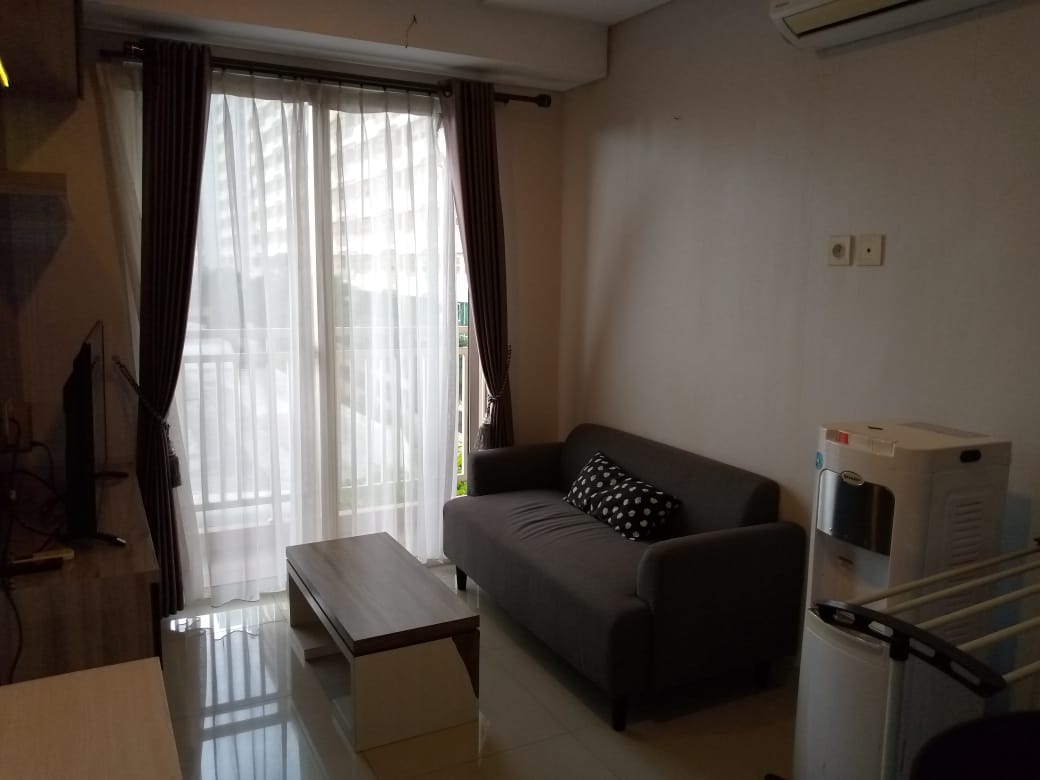 Unit 1 BR Apartemen Trivium Terrace Tower Suite Disewakan di Lippo Cikarang